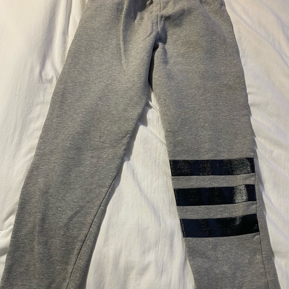 Adidas Boys jogger Size Lg 14/16 - Picture 3 of 3